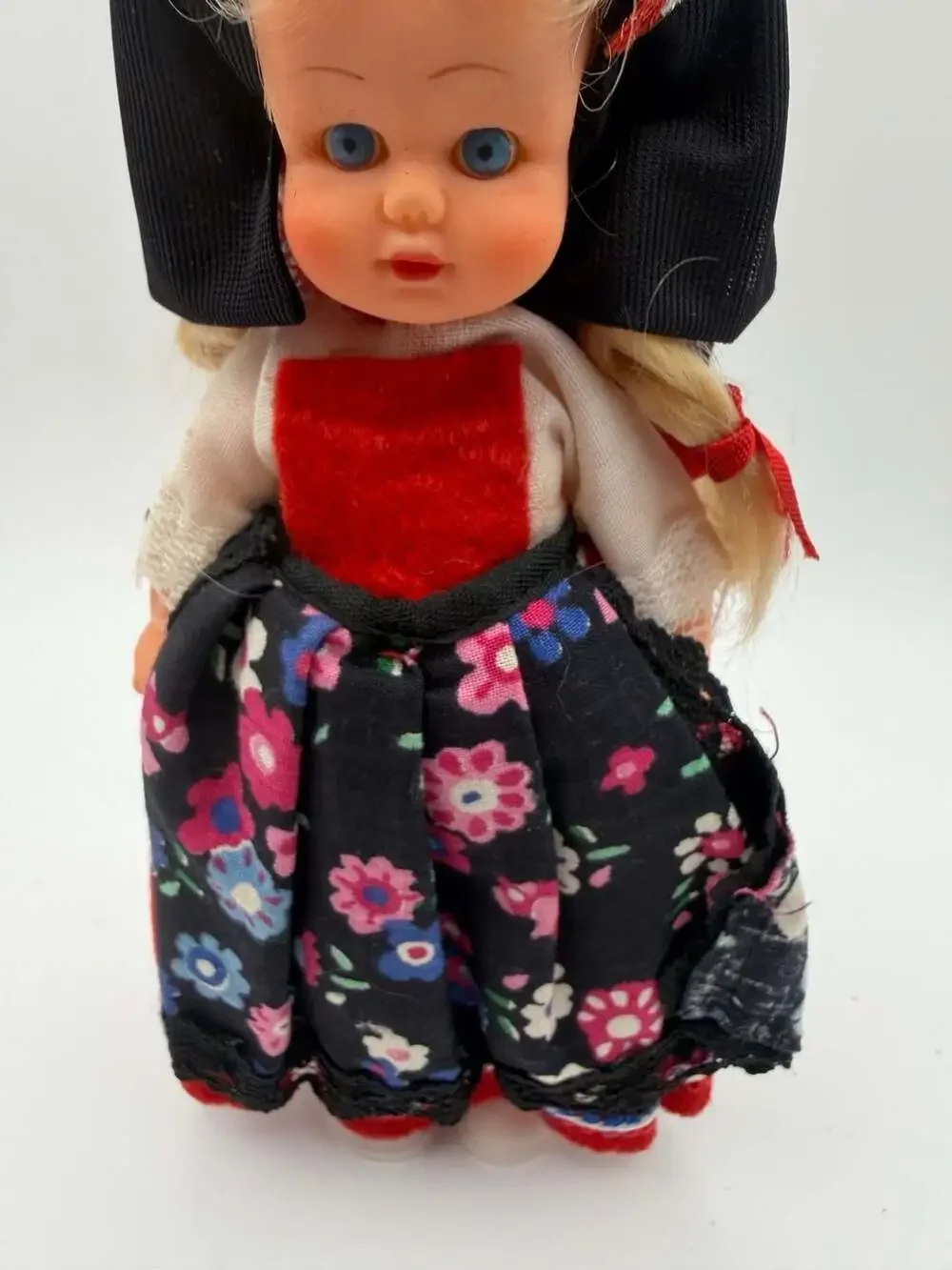 Vintage Nazare Portugal Folk Costume Doll 5.5 Inch Souvenir Figurine
